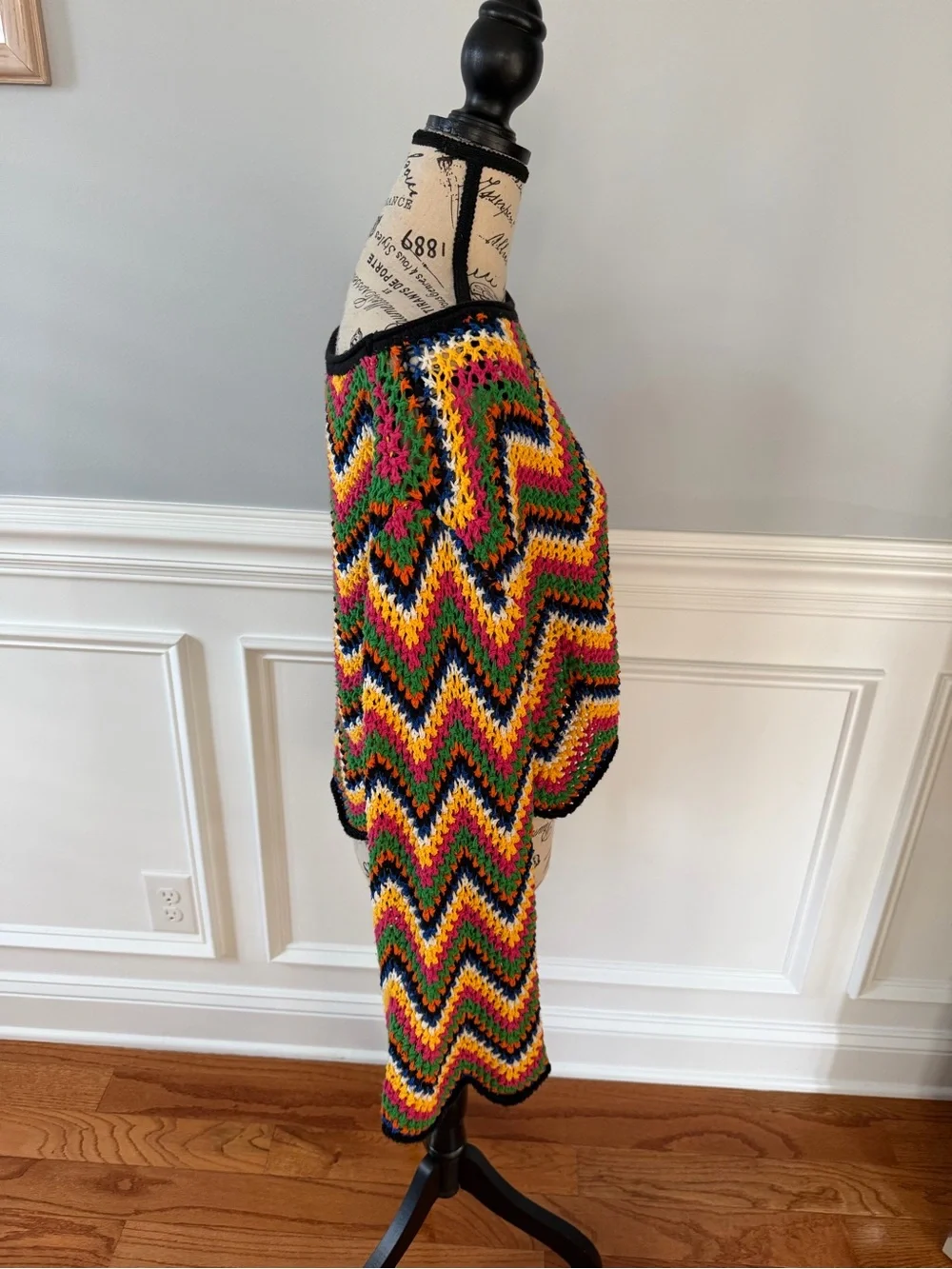 Zara‎ Colorful Crochet Zigzag Sweater – Size Large